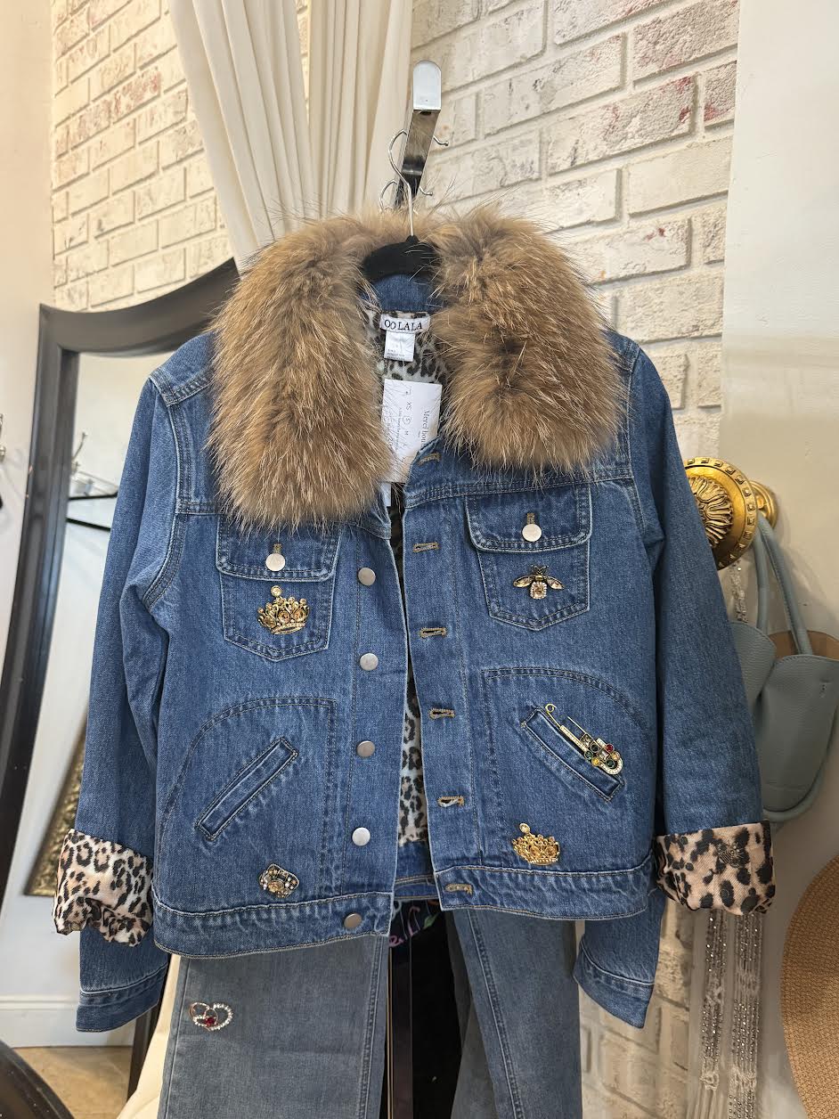 Fur Brooch Jacket