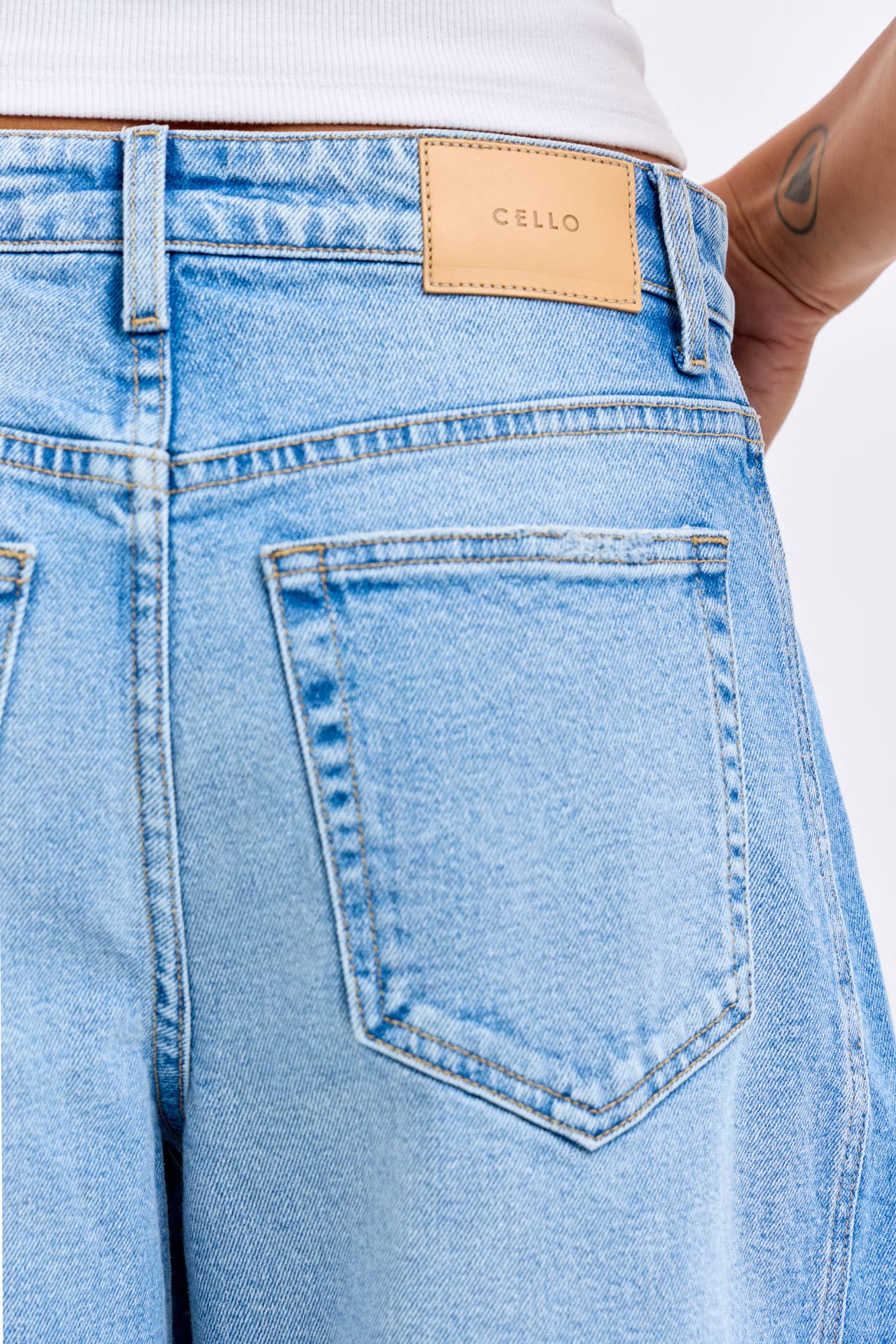 Light Denim Barrel Jean